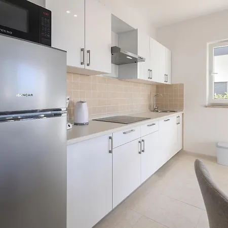 Sea View By Moro Apartment Malinska Exterior photo